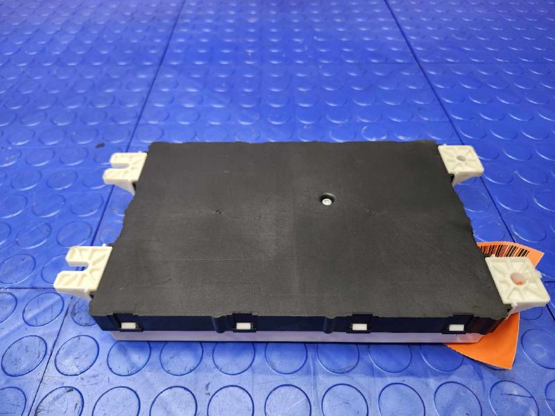 2021 Chrysler Voyager Pacifica Body Control Module BCM Genuine OEM 68491084AG