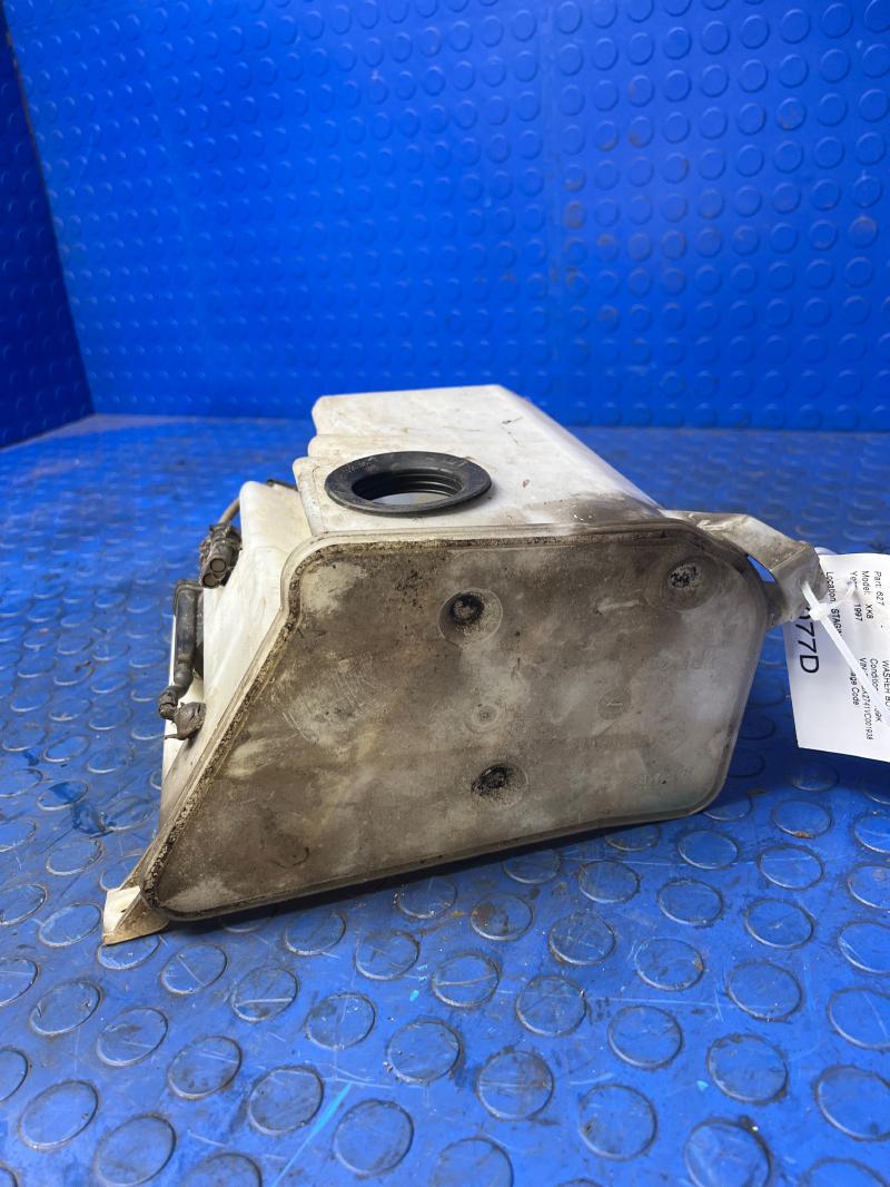 1997 - 2006 Jaguar XK8 Washer Fluid Reservoir w/o HLP Washers OEM JLM20695