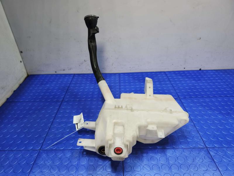 2013 Infiniti FX35 Washer Bottle