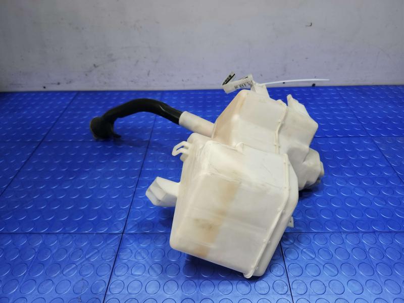 2013 Infiniti FX35 Washer Bottle