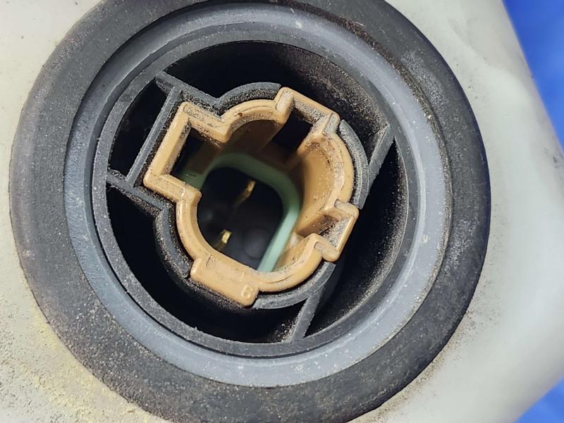 2013 Infiniti FX35 Washer Bottle