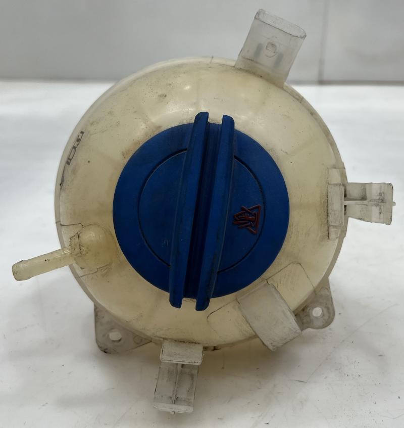 2013 Volkswagen Passat Coolant Recovery Bottle