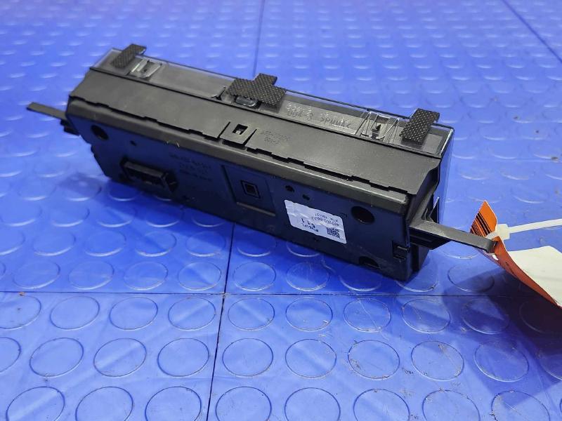 2019 Subaru Crosstrek Digital Clock Temperature Display Screen OEM 85261FL611