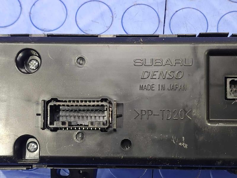 2019 Subaru Crosstrek Digital Clock Temperature Display Screen OEM 85261FL611