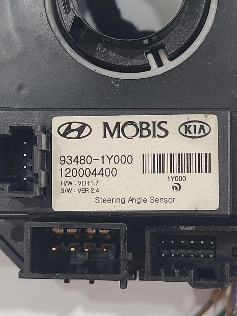 2015 Genesis Genesis Clockspring (Srs)
