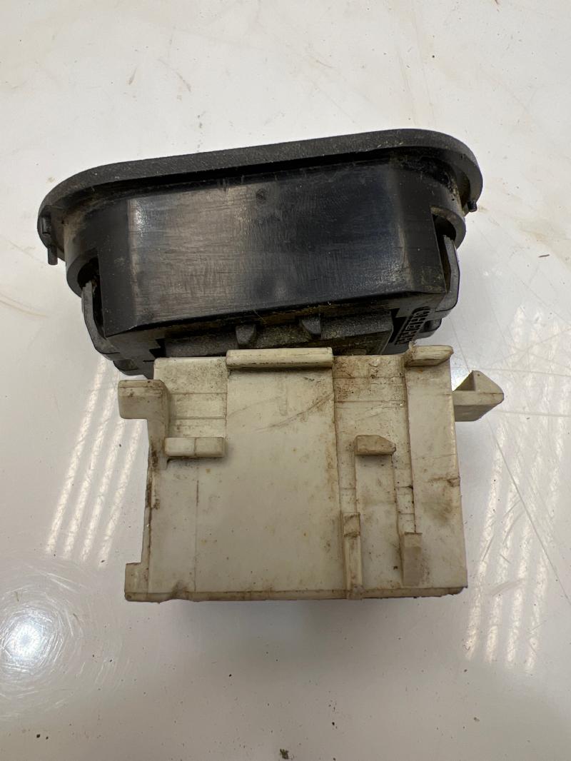 1988-94 Chevy GMC C/K Truck Power Lock Switch Control Button 15646348 OEM
