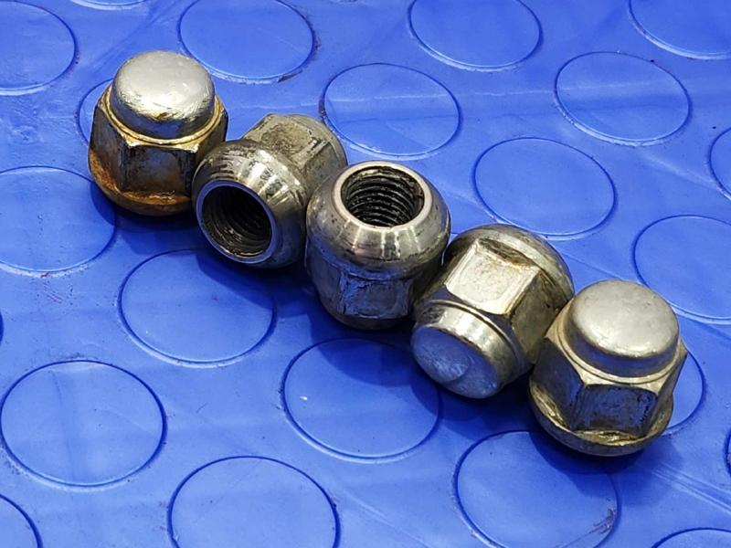 2016 Acura ILX Lug Nuts