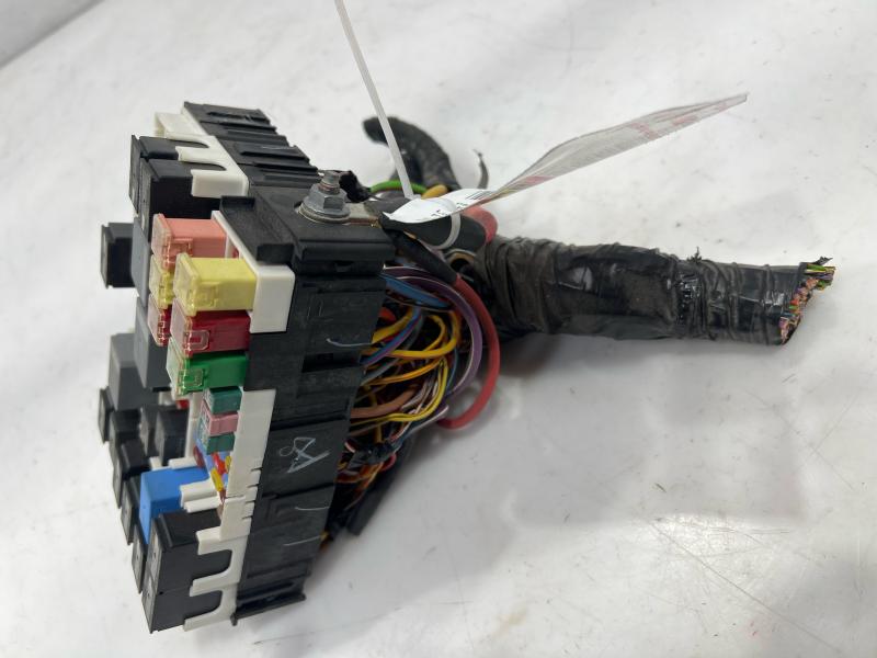 2021 Ford Ecosport FWD Engine Fuse Box Junction Block Assembly OEM GN1512A581LZH