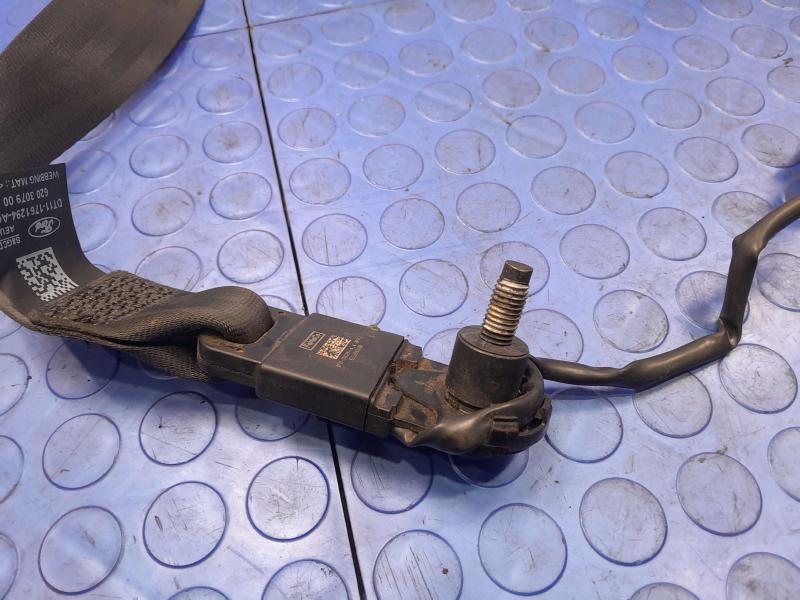 2014 Ford Transit Connect Front Seat Belt