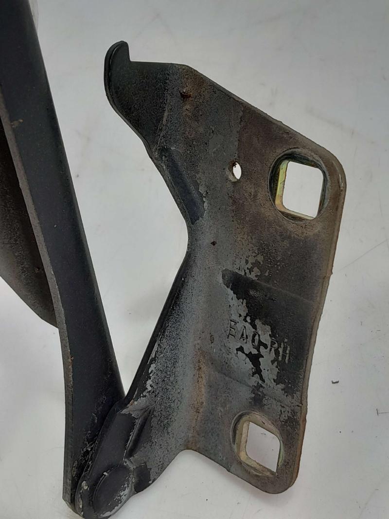 2006 Nissan Xterra Hood Hinge