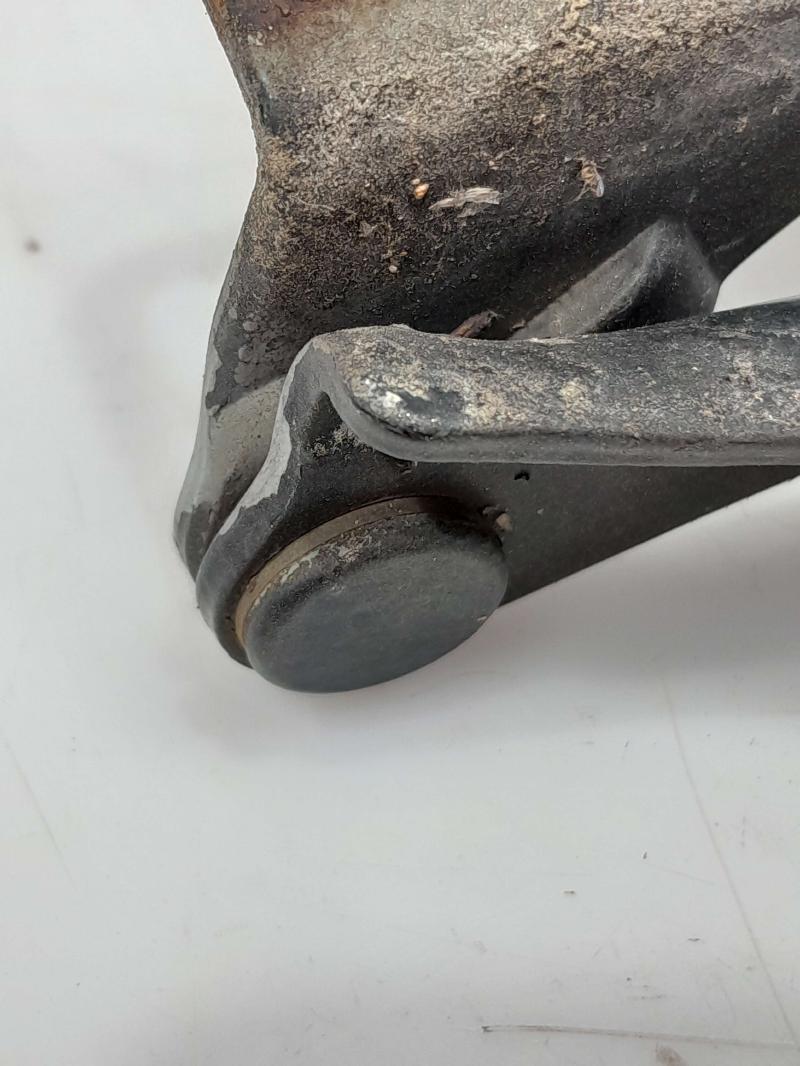 2006 Nissan Xterra Hood Hinge