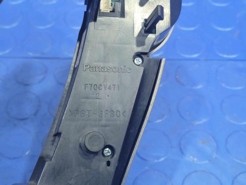 2010-2011 Toyota Prius Steering Pad Switch Right Passenger Side Genuine OEM