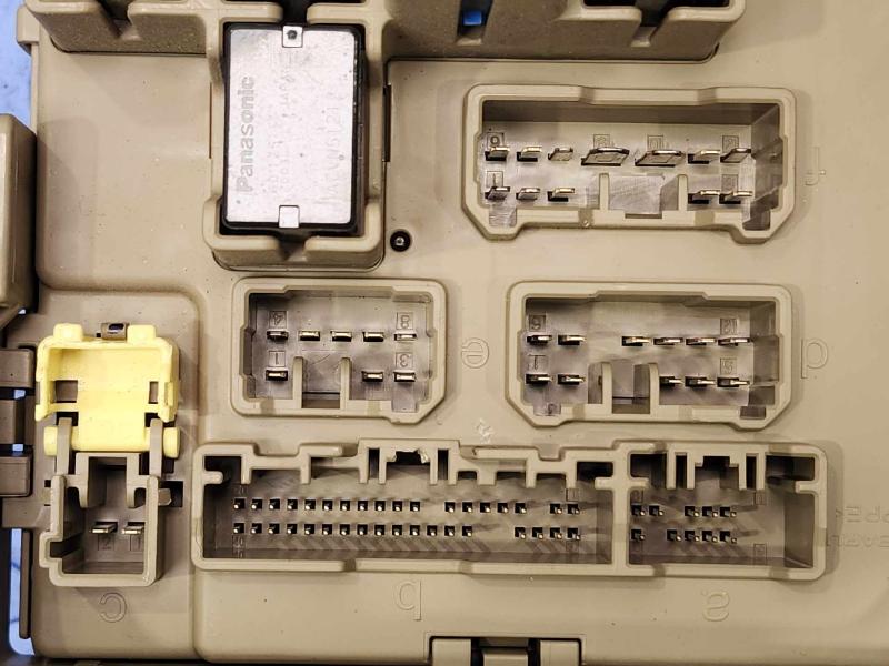 2015 Subaru Legacy Cabin Fuse Box