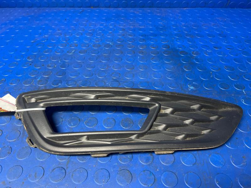 2015-2018 Ford Focus SE Lower Bumper Grille Right Passenger Side OEM FM5Z17B814AA