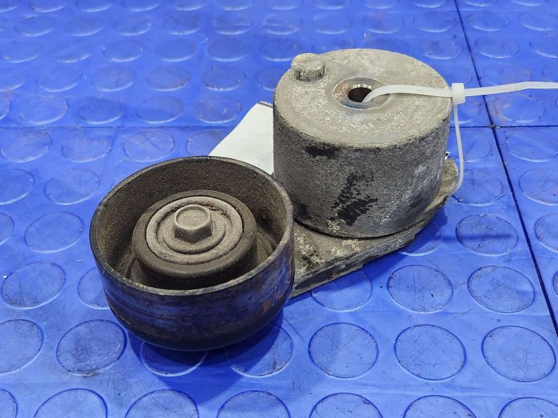 2015 GMC Yukon XL Engine Belt Tensioner