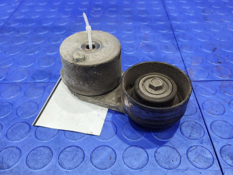 2015 GMC Yukon XL Engine Belt Tensioner