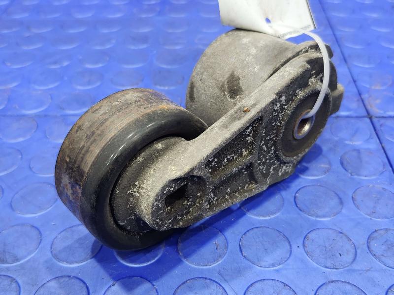 2015 GMC Yukon XL Engine Belt Tensioner