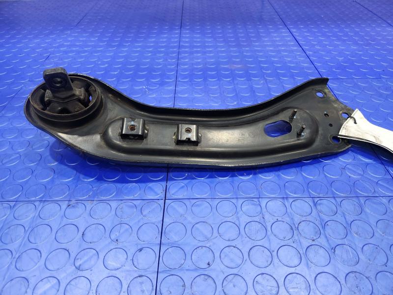 2017 Kia Sorento Lower Control Arm Rr