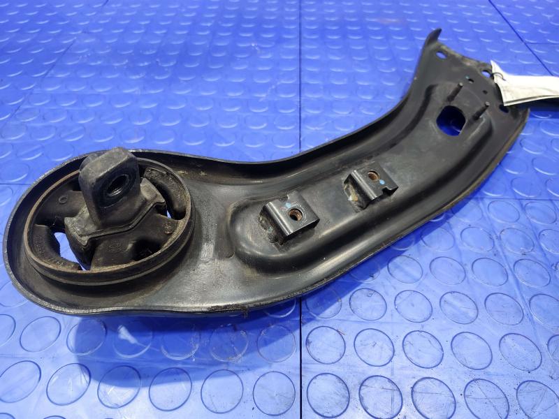 2017 Kia Sorento Lower Control Arm Rr