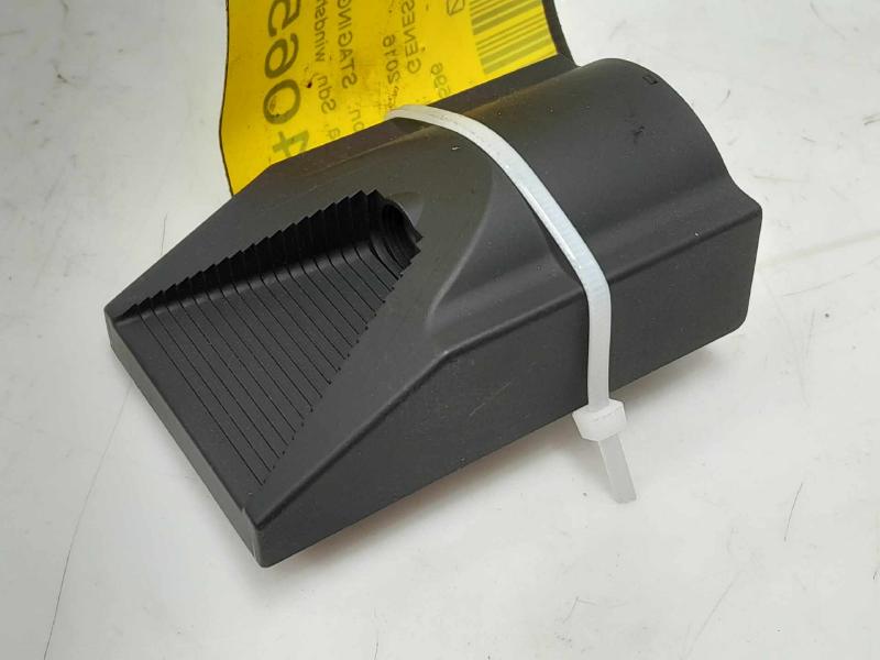 2016 Genesis Genesis Camera/Projector