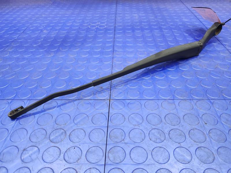 2017 Chrysler 200 Wiper Arm
