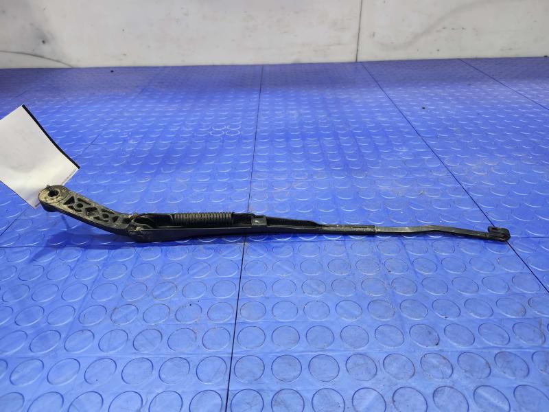 2017 Chrysler 200 Wiper Arm