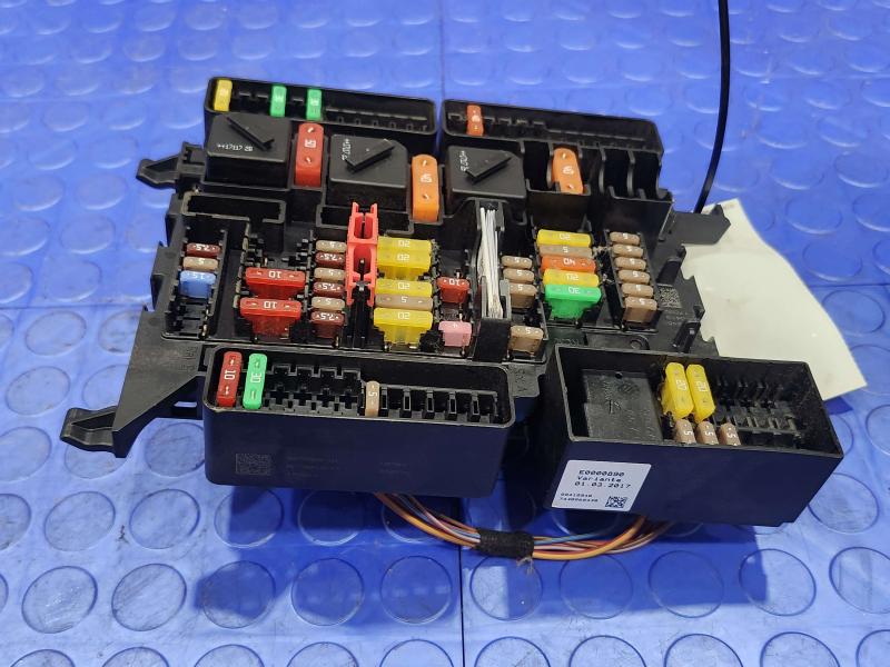 2017 BMW X1 Cabin Fuse Box