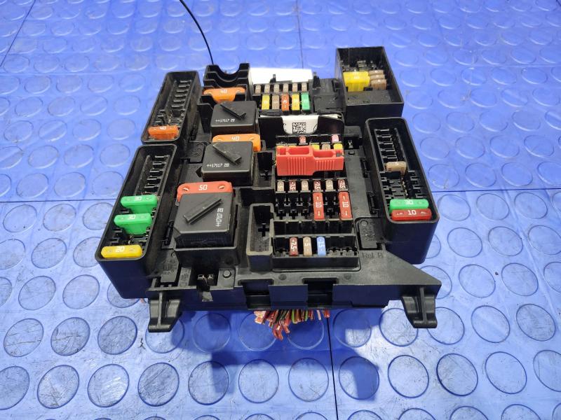 2017 BMW X1 Cabin Fuse Box