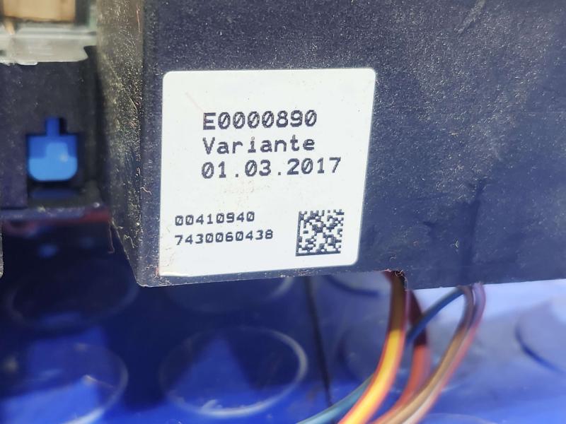 2017 BMW X1 Cabin Fuse Box