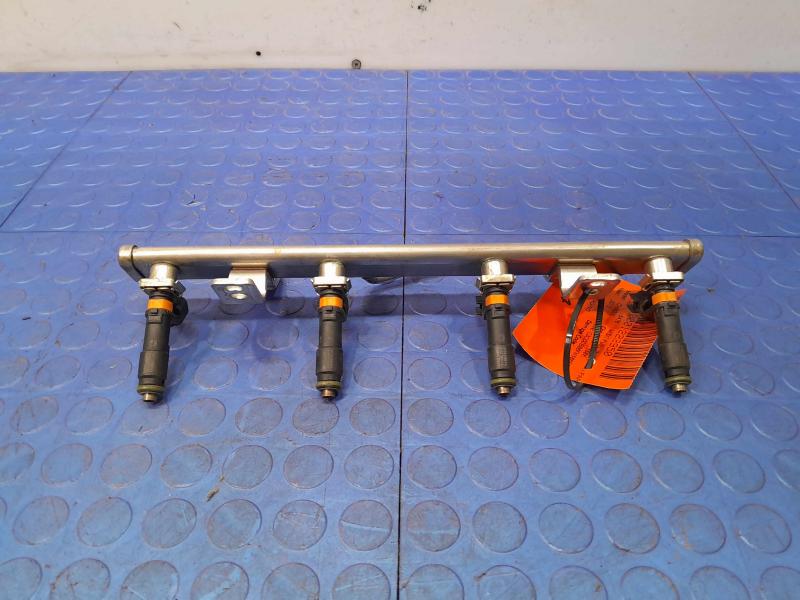 2015-2017 Chrysler 200 2.4L Fuel Rail Delivery Pipe with Injectors 4 Pcs OEM 04593986AB