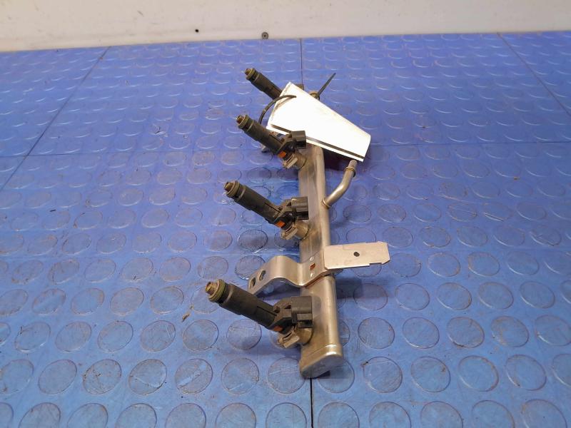 2015-2017 Chrysler 200 2.4L Fuel Rail Delivery Pipe with Injectors 4 Pcs OEM 04593986AB