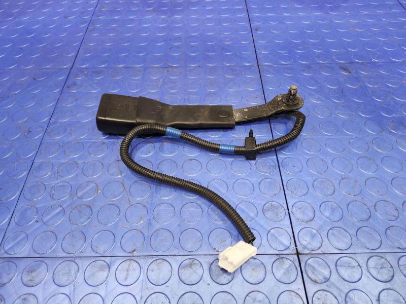2011 Subaru Forester Front Seat Belt