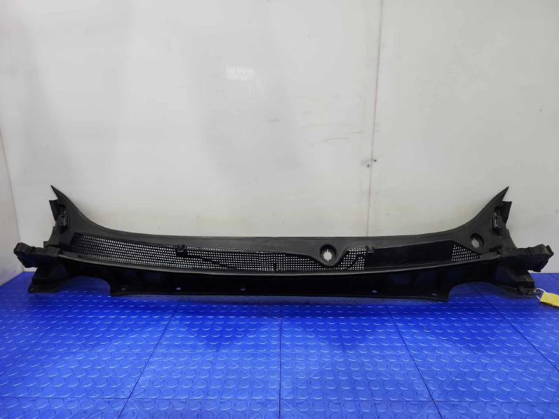 2018-2019 Cadillac XT5 Cowl Panel Cover Grille Air Inlet Genuine OEM 84729966