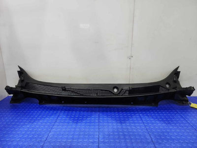 2018-2019 Cadillac XT5 Cowl Panel Cover Grille Air Inlet Genuine OEM 84729966
