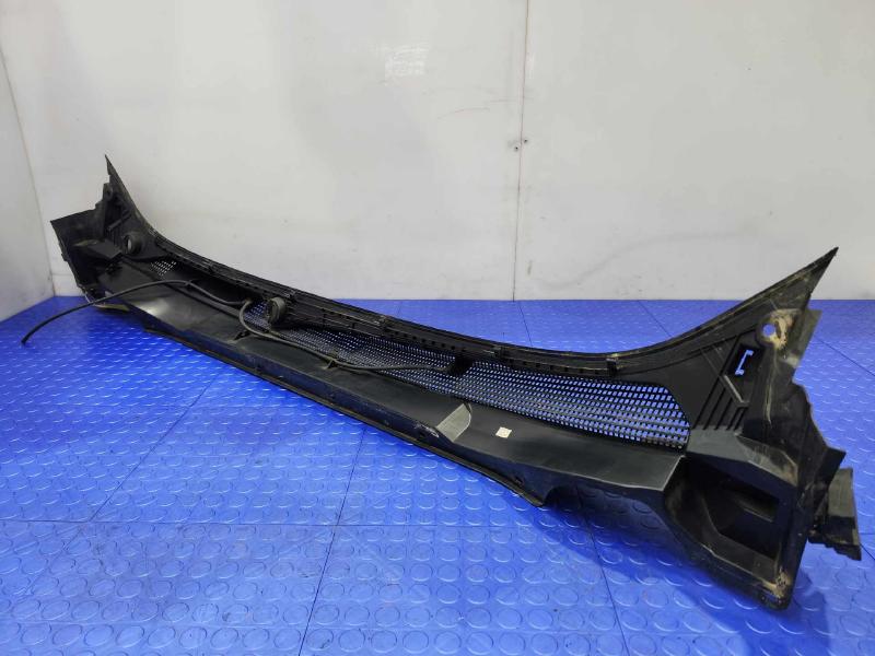 2018-2019 Cadillac XT5 Cowl Panel Cover Grille Air Inlet Genuine OEM 84729966