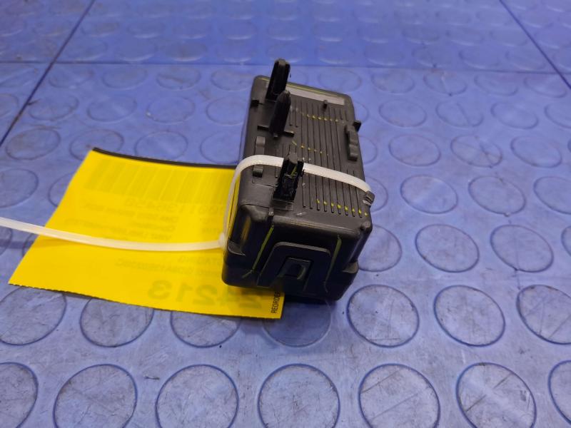 2017-2020 Lincoln Continental FCM Lighting Control Module OEM GD9A13E020BC