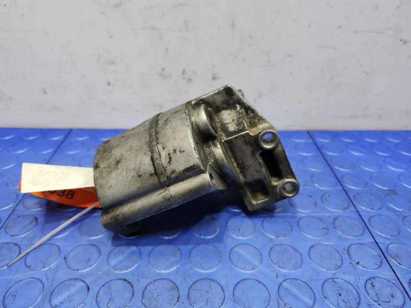 2001 Isuzu Trooper Alternator Bracket
