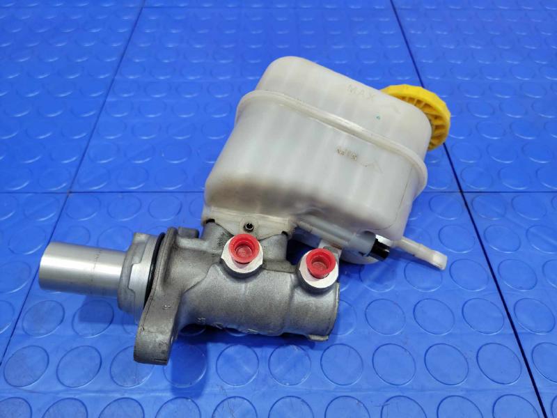2015-2018 Jeep Cherokee Brake Master Cylinder Assembly Genuine OEM 68211881AD