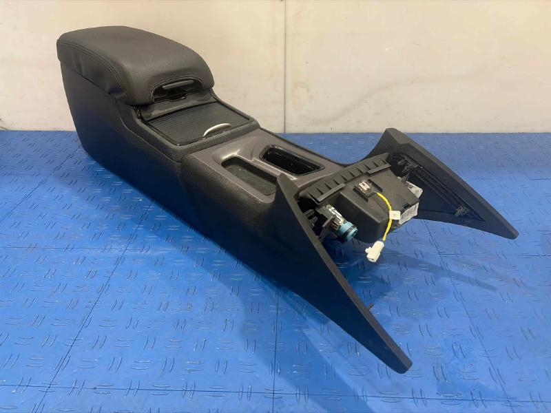 2020 Dodge Charger Front Console