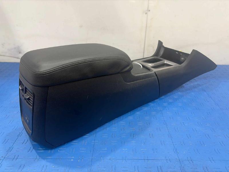 2020 Dodge Charger Front Console