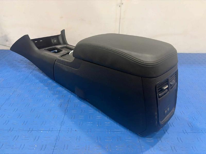 2020 Dodge Charger Front Console