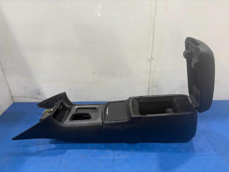 2020 Dodge Charger Front Console