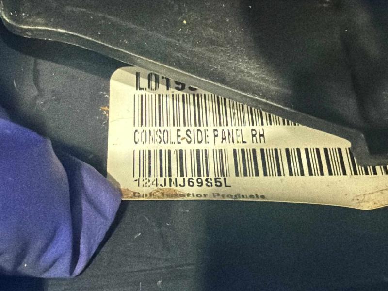 2020 Dodge Charger Front Console