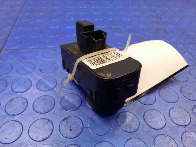 2008 Chevrolet Silverado 1500 Headlight Switch (Dash Mtd)