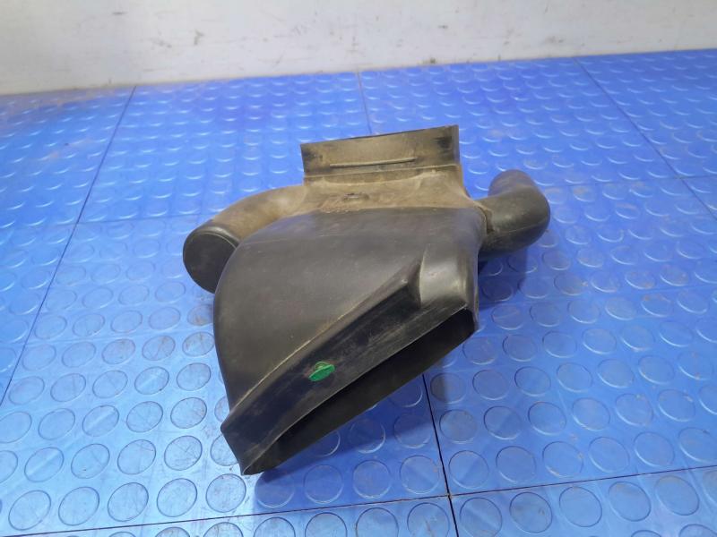 2012 Jeep Grand Cherokee Air Intake Tube/Resonator