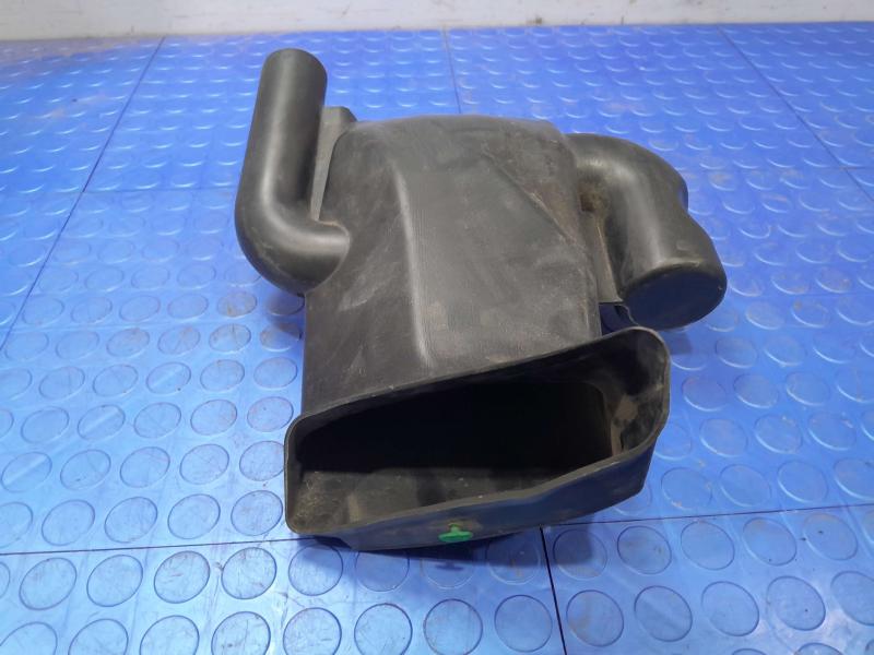 2012 Jeep Grand Cherokee Air Intake Tube/Resonator