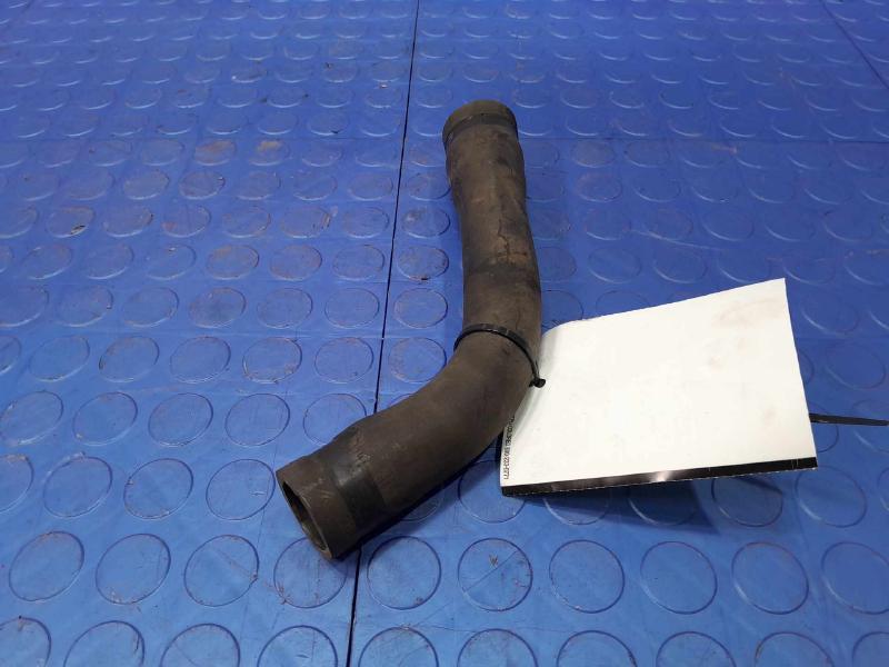 2011 Infiniti QX56 Fuel Filler Neck