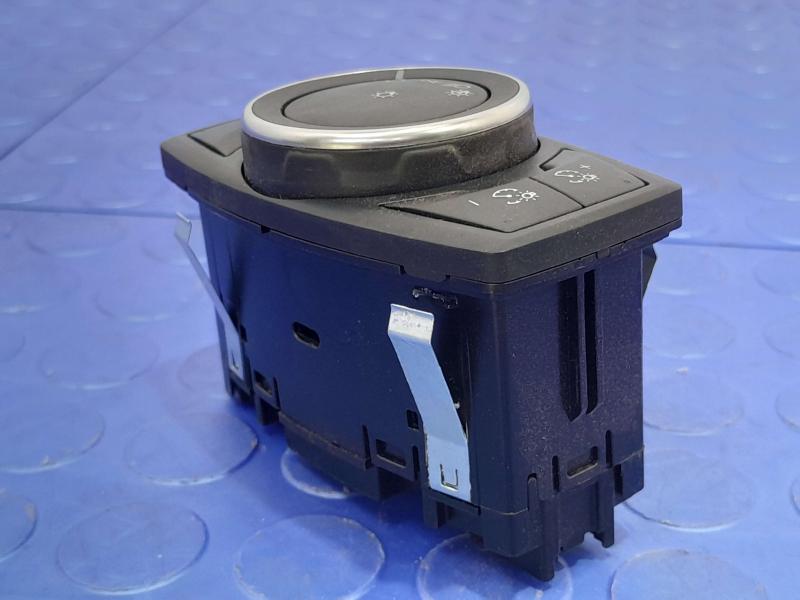 2018 Ford Focus Auto Headlight Control Switch w/o Fog Lamps OEM F1ET-13A024-KA
