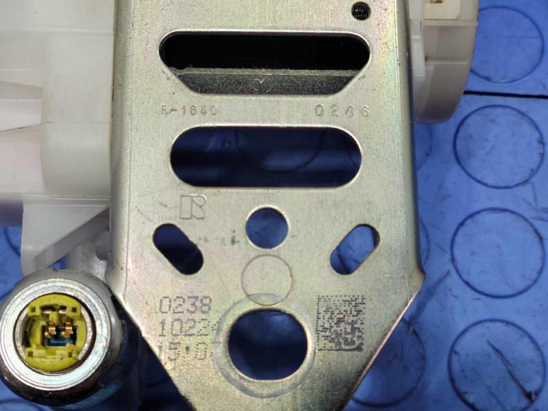 2010 Toyota Prius Front Seat Belt