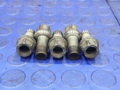 2020 Volkswagen Passat Lug Nuts